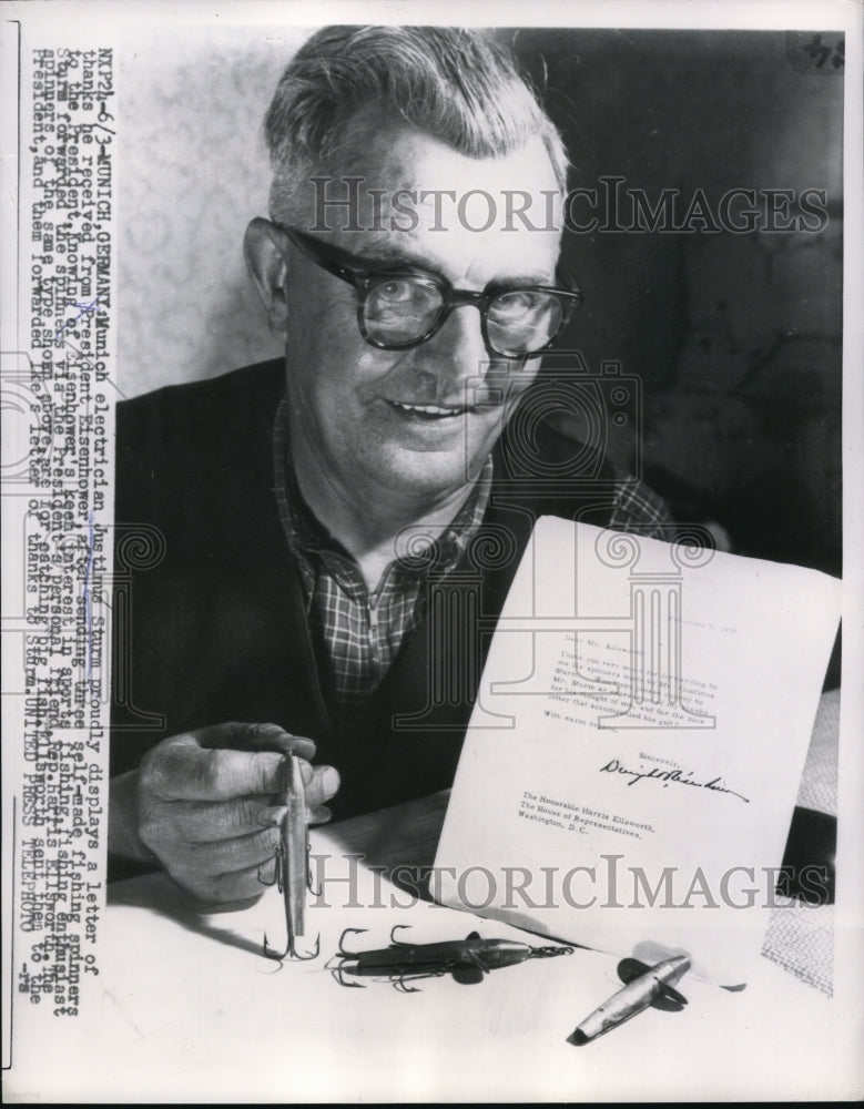 1956 Press Photo Fisherman Justinus Sturm Thank You Note by President Eisenhower