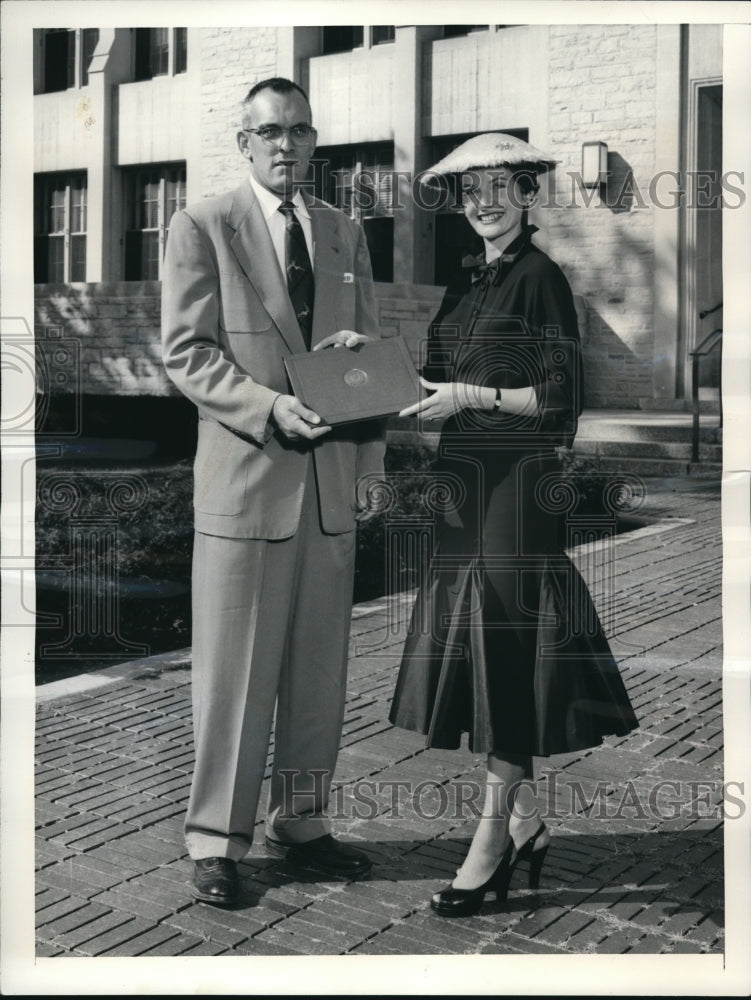 Load image into Gallery viewer, 1957 Press Photo Mrs Illinois &amp; Dr Jack R Childress Northwestern Univ
