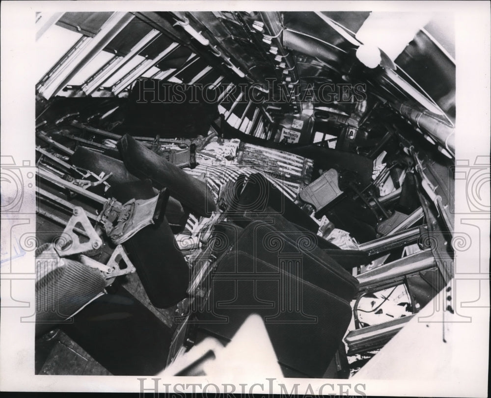 1953 Press Photo Train accident in Philadelphia