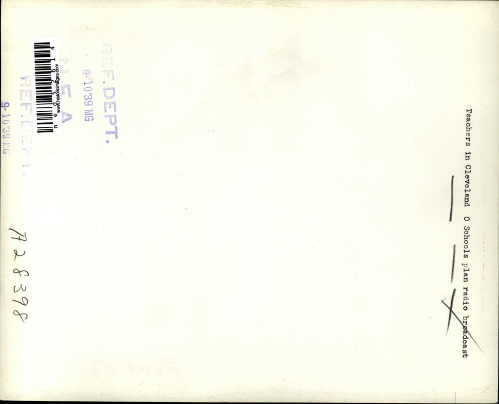 1939 Press Photo Teachers in Cleveland, Ohio, Schools plan radio broadcast