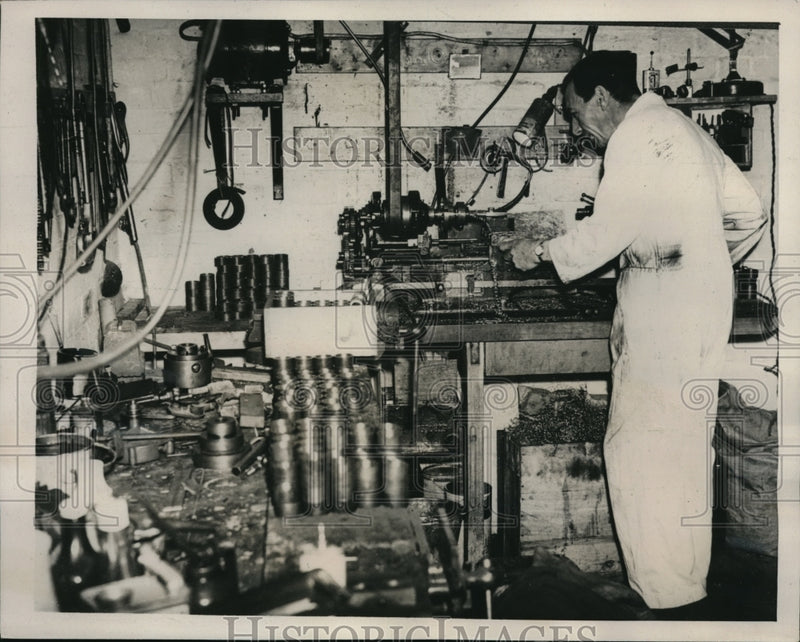 Load image into Gallery viewer, 1940 Press Photo H.S.Nicholls retired Ship owner with one-man Munition Factory.
