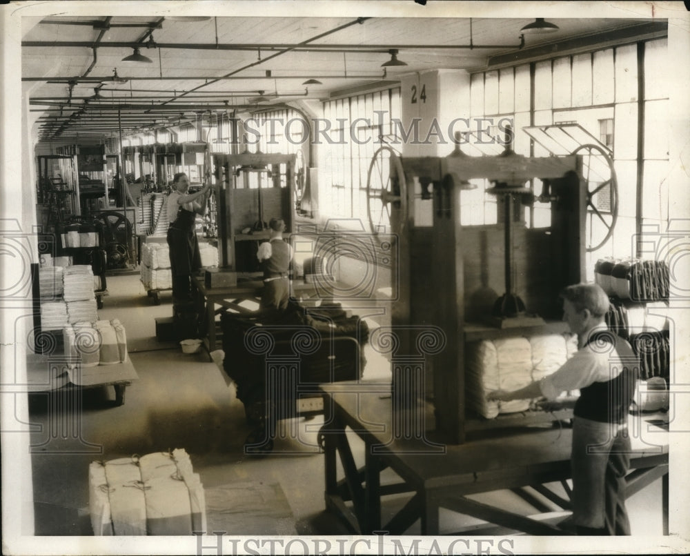 1931 Press Photo US Naval Factoru in Naval Supply Depoy