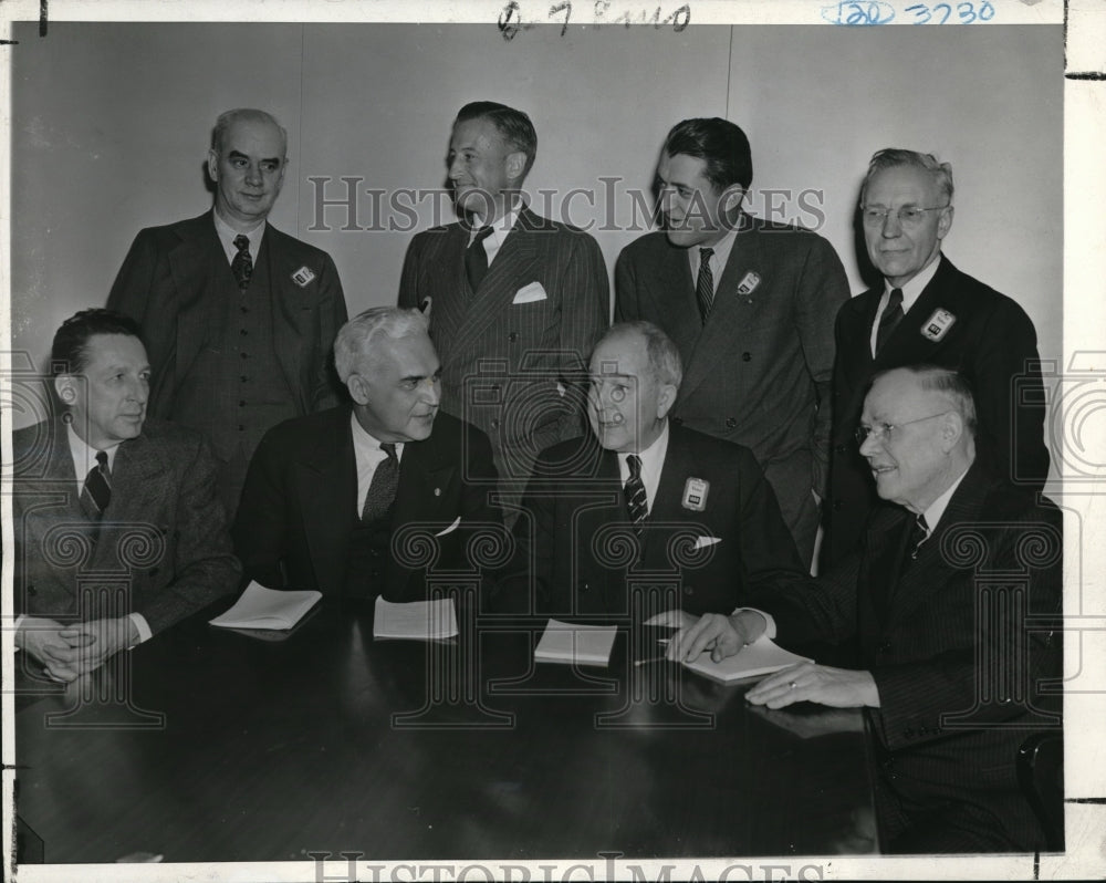 1943 Press Photo L to R Frederick Crawford, Paul McNutt, E.A. O'Niel, Wm Green- Historic Images
