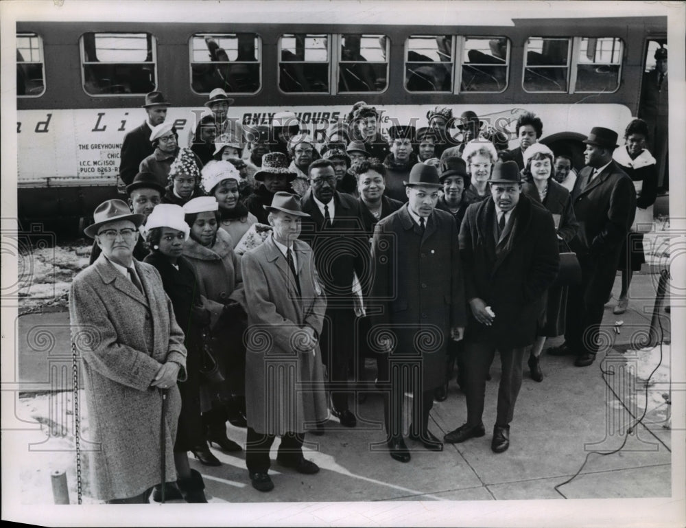 1954 Press Photo Residents protest liquid license