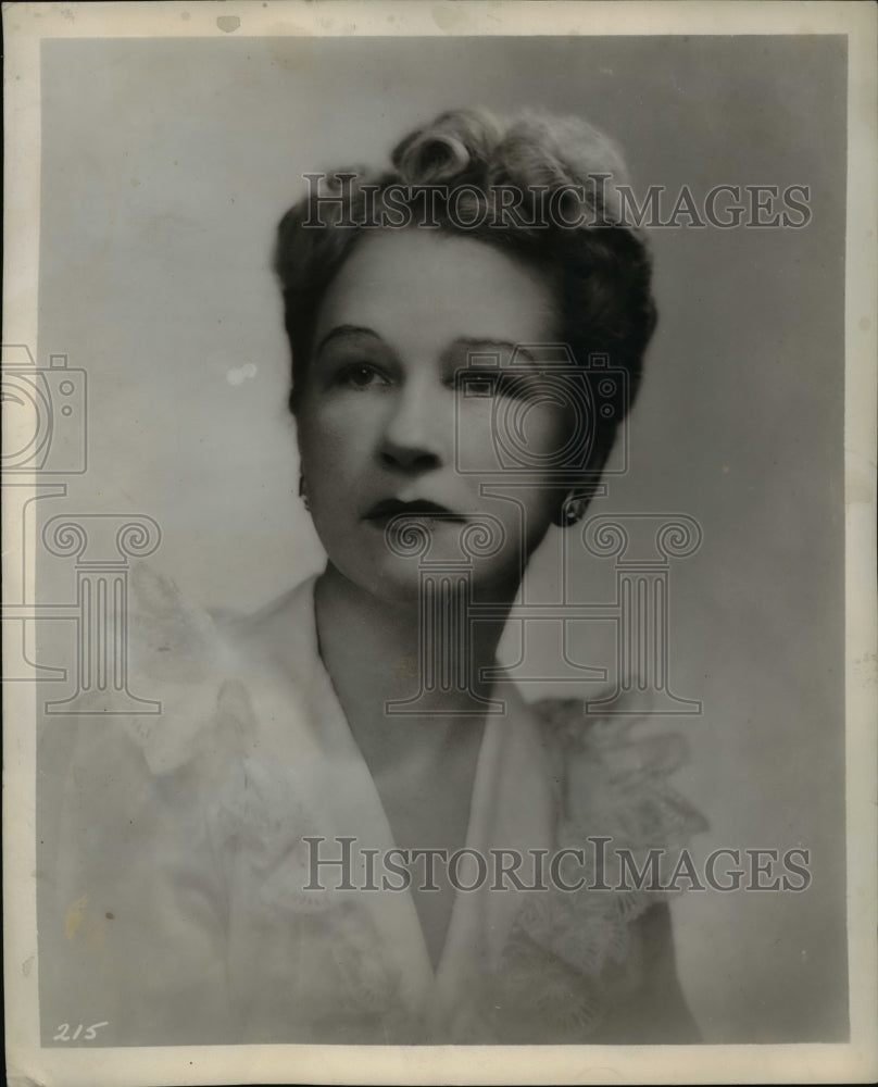 1941 Press Photo Mrs. Raymond Clapper, Reporter&#39;s Wife- Historic Images