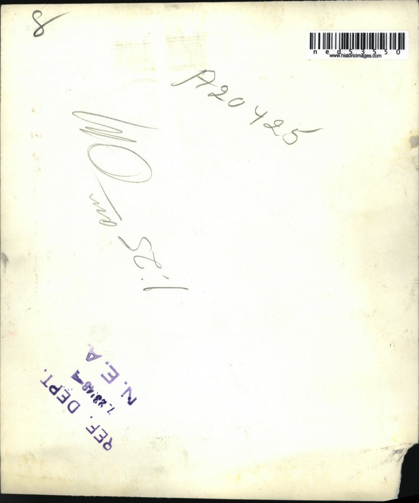 1948 Press Photo Stalwart James Farley crowded by reporters at Convention Hall