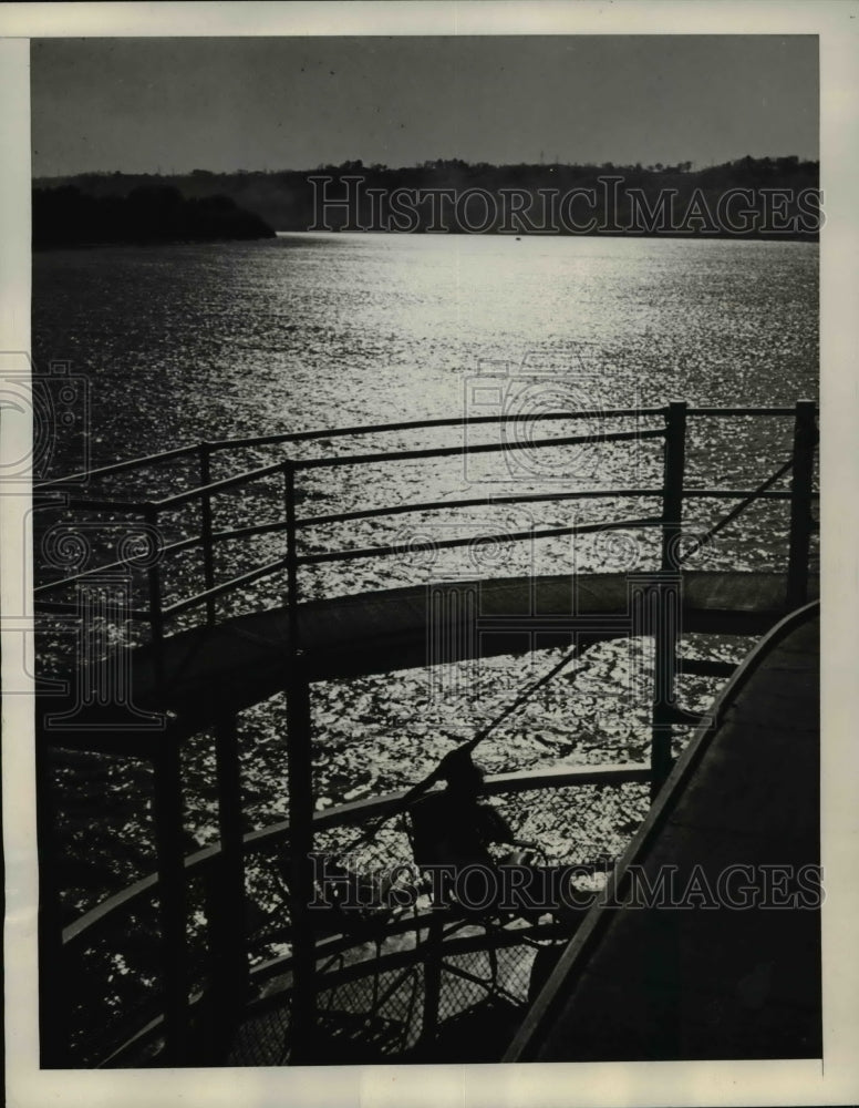 1940 Press Photo The Indians gave the Ohio River its name, "shining river"