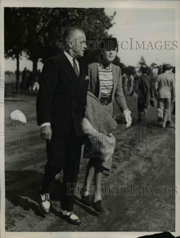 Load image into Gallery viewer, 1938 Press Photo Westbury NY Mr &amp; Mrs Edward F Hutton were among those attending
