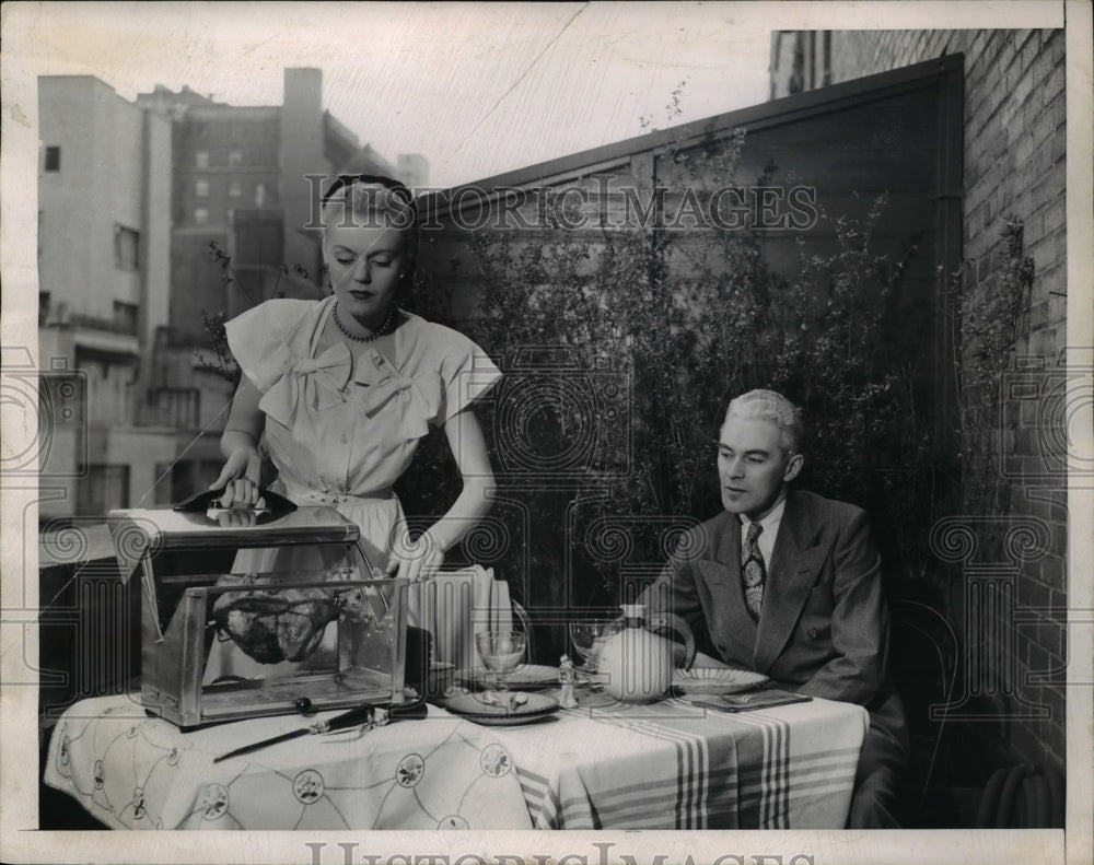 1947 Press Photo Electric Rotisserie Barbecue