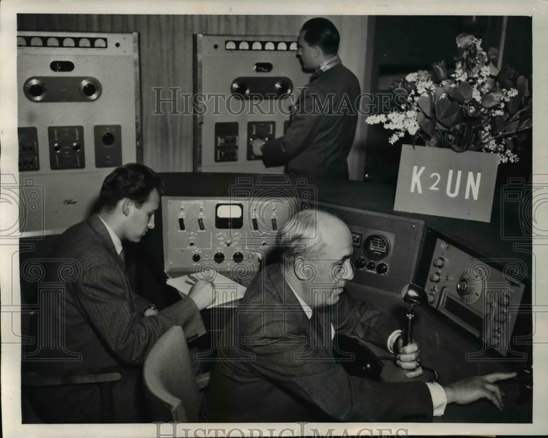 Load image into Gallery viewer, 1948 Press Photo Lake Success NY Brig Gen Frank Stener, UN communications
