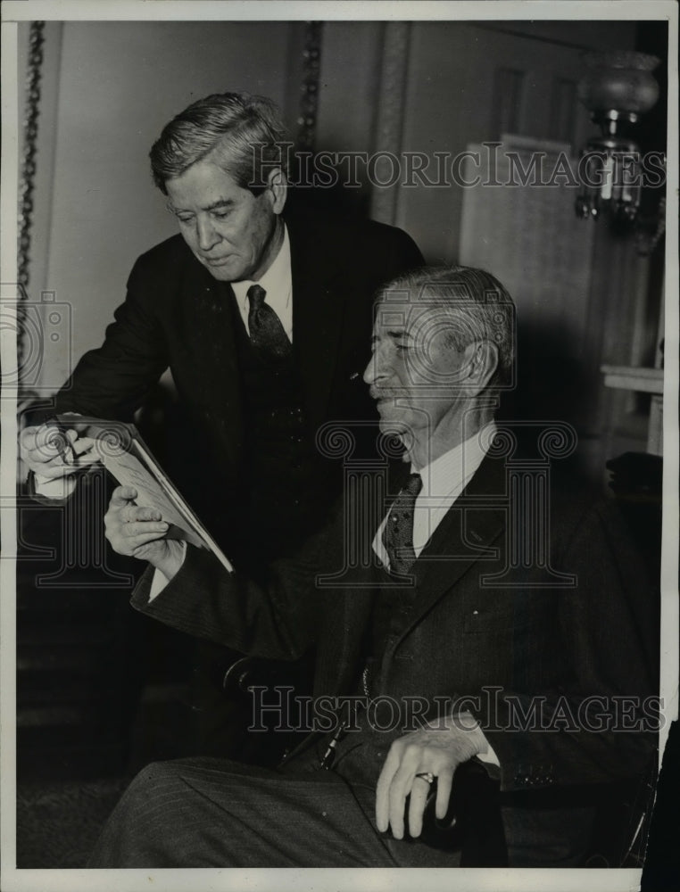 Load image into Gallery viewer, 1935 Press Photo Secretary of Navy CLaude Swanson and Se James Buchanan are
