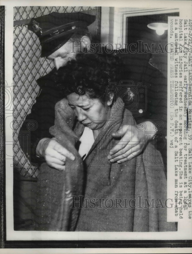 Load image into Gallery viewer, 1957 Press Photo Bernilda Maestes Leaving Salt Lake City Jail After a Beating
