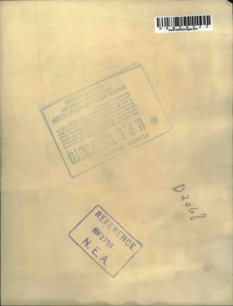 1959 Press Photo Mike Wright Tackle University of Minnesota Served By Mother