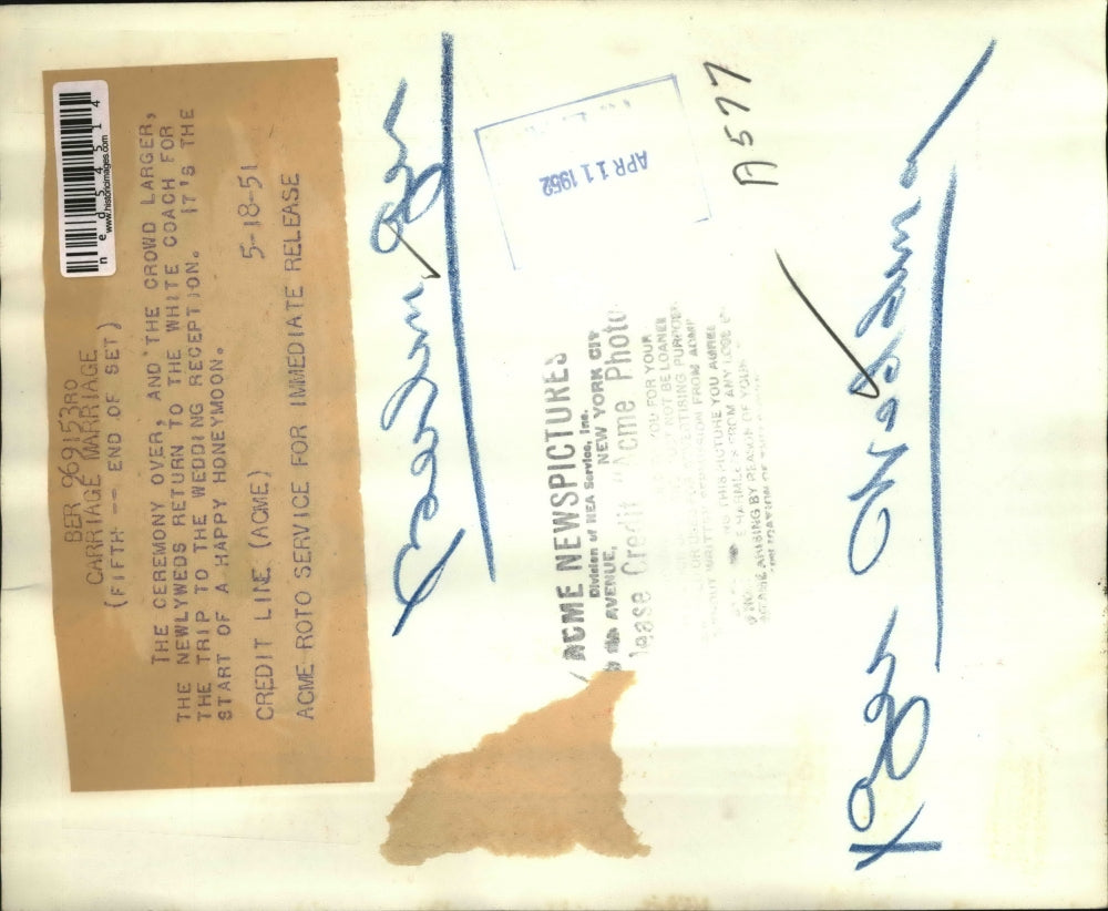 1951 Press Photo Berlinger Wedding Couple Approaching White Coach For Reception