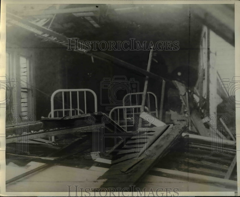 Load image into Gallery viewer, 1928 Press Photo Tropical Hurricane laid wastes homes in Lake Worth, Florida
