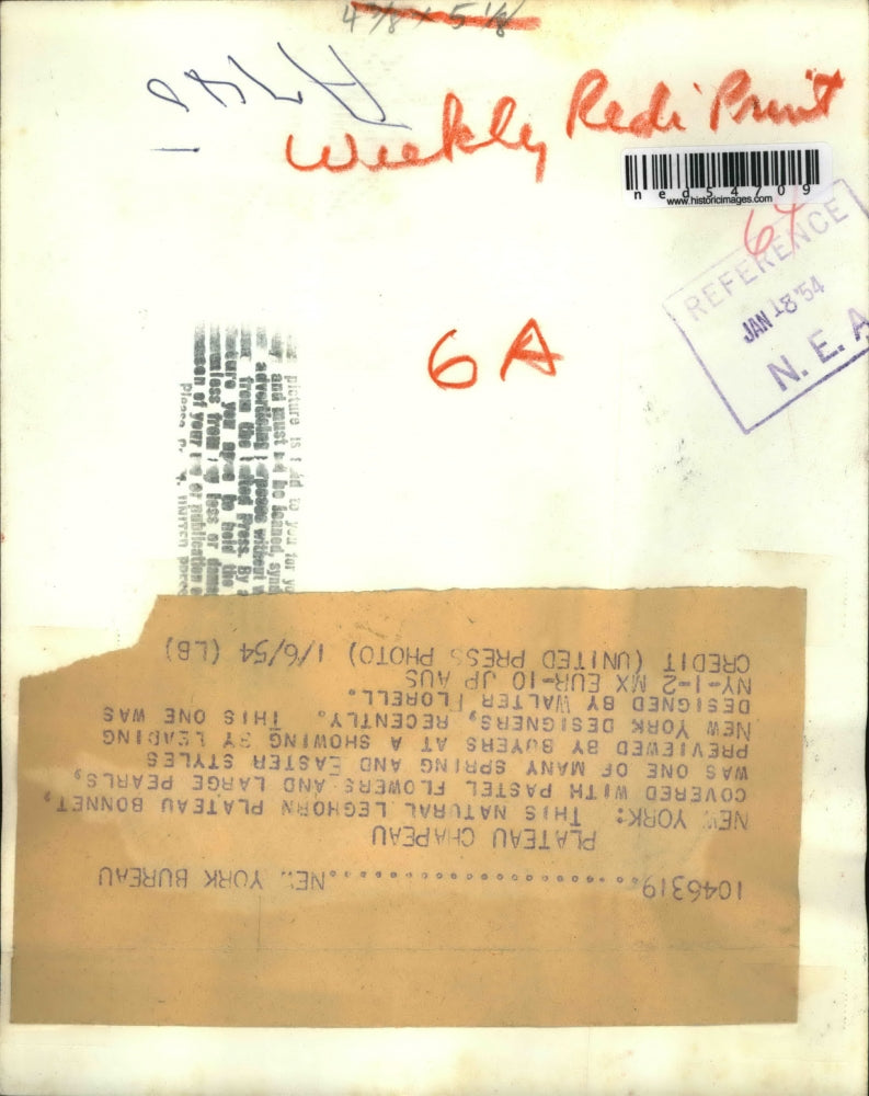 1954 Press Photo Walter Florell Natural Leghorn Plateau Bonnet