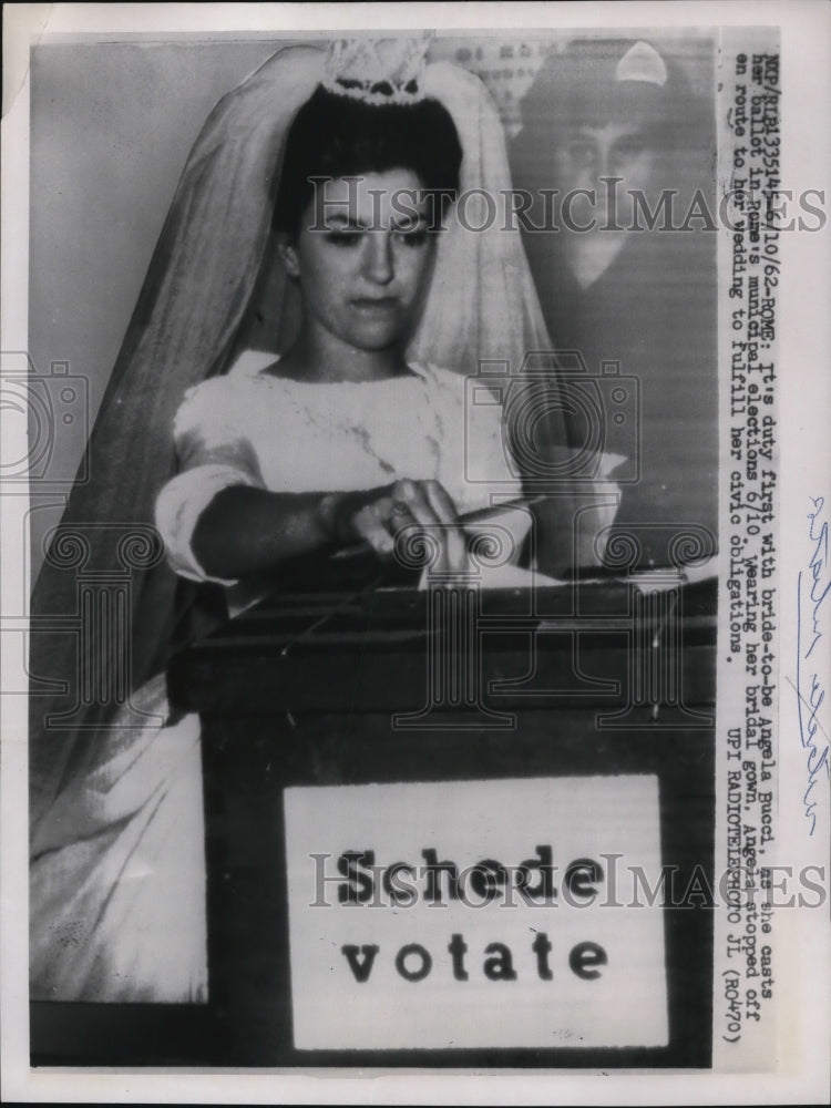 Load image into Gallery viewer, 1962 Press Photo Angela Bucci, bride-to-be
