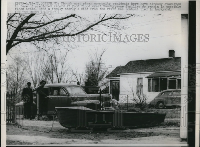 Load image into Gallery viewer, 1952 Press Photo Preparing for Flood
