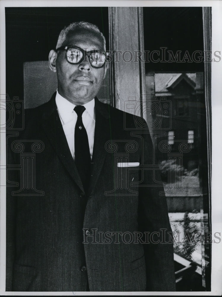1961 Press Photo Reverend William Burton