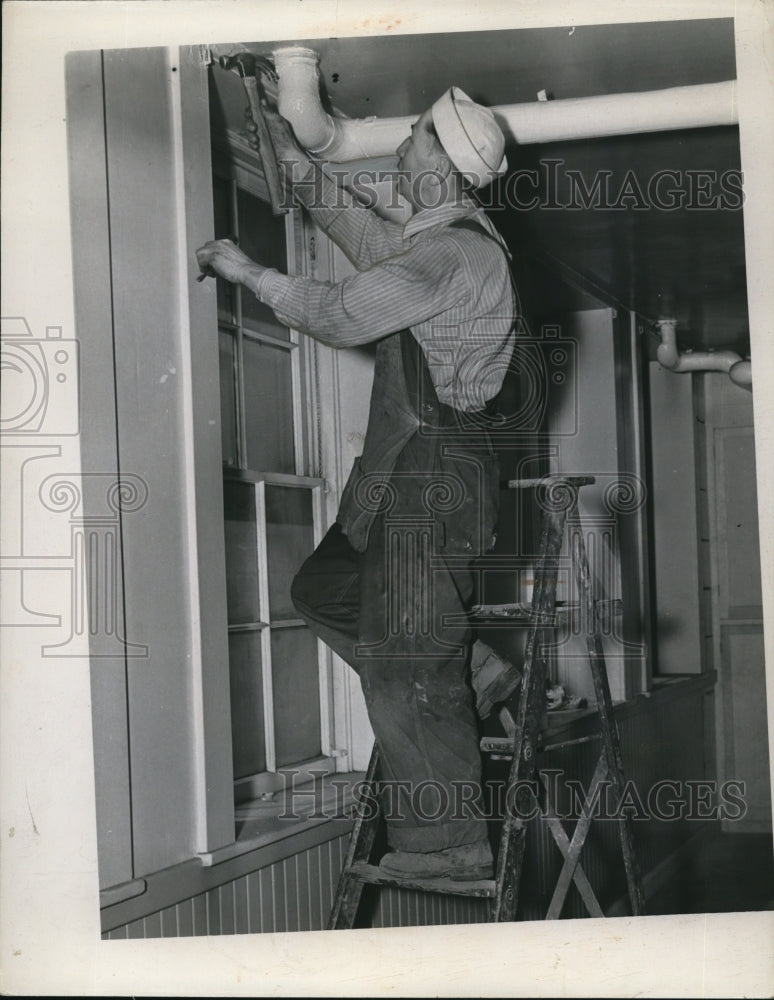 1942 Press Photo John Johnson