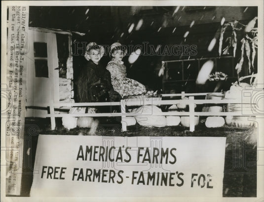1947 Press Photo Biggest parade in Elmira's history