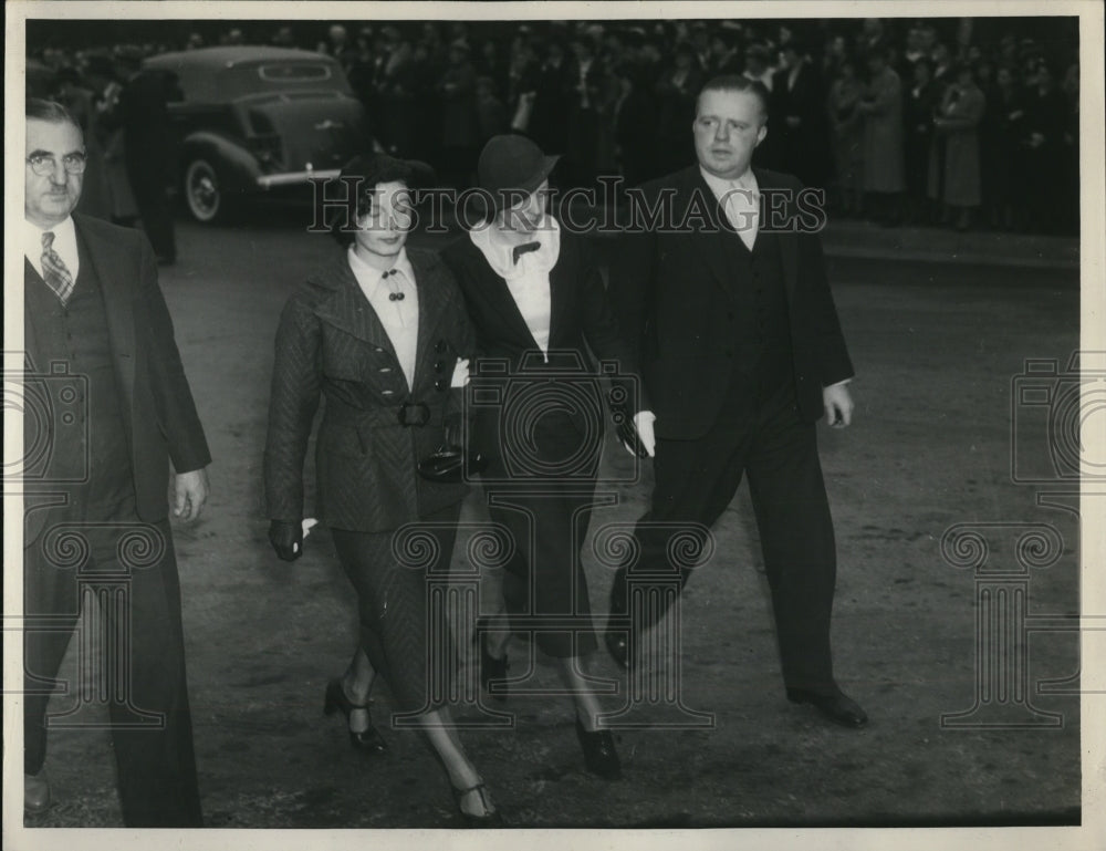 1935 Press Photo Mr & mrs Henry Holzman, Mr & mrs RH Schafer
