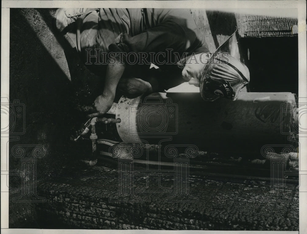 1933 Press Photo William Saucer, fireman