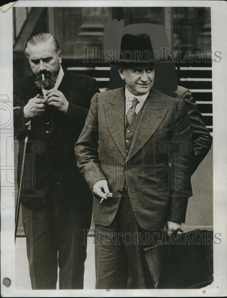 1933 Press Photo Premier Edouard Daladier and Minister Pensions Miellet