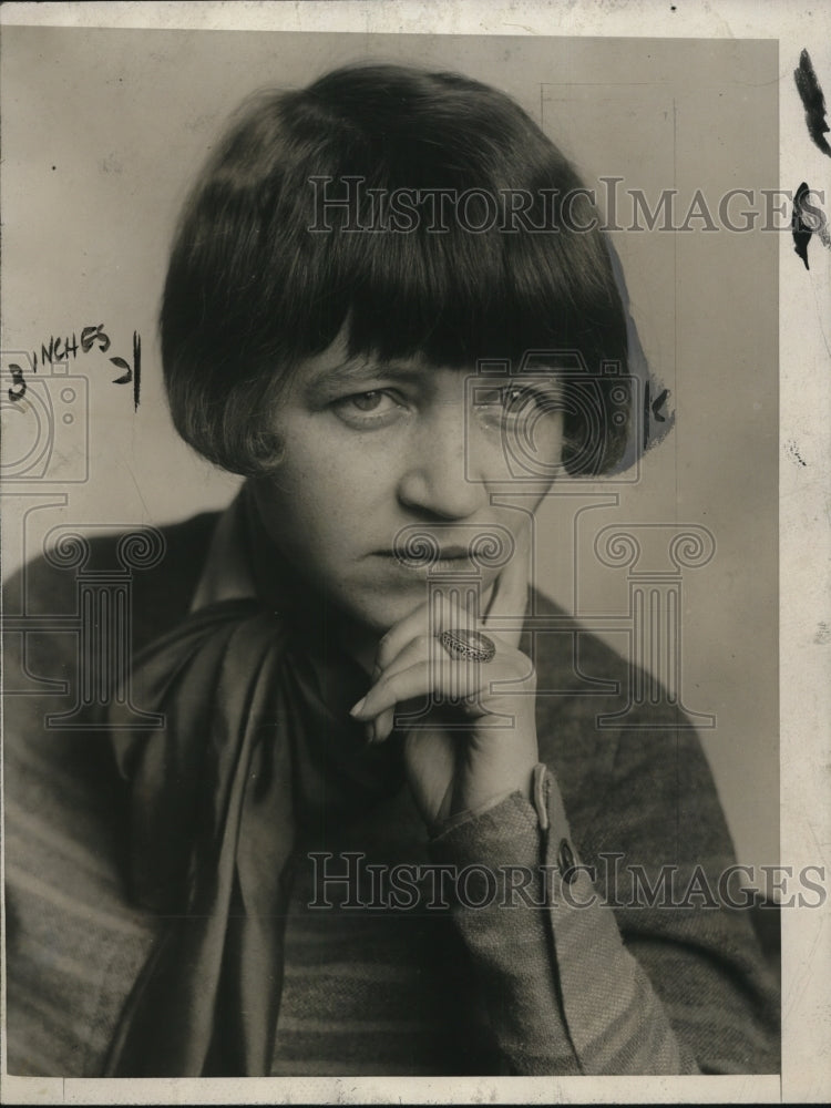 1927 Press Photo Hortenese Saunoless, Writer