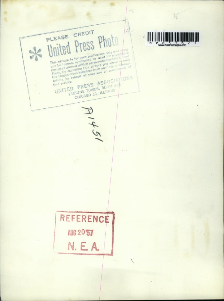 1957 Press Photo Detroit 3 year old Raquel Salazar enjoying Cotton Candy