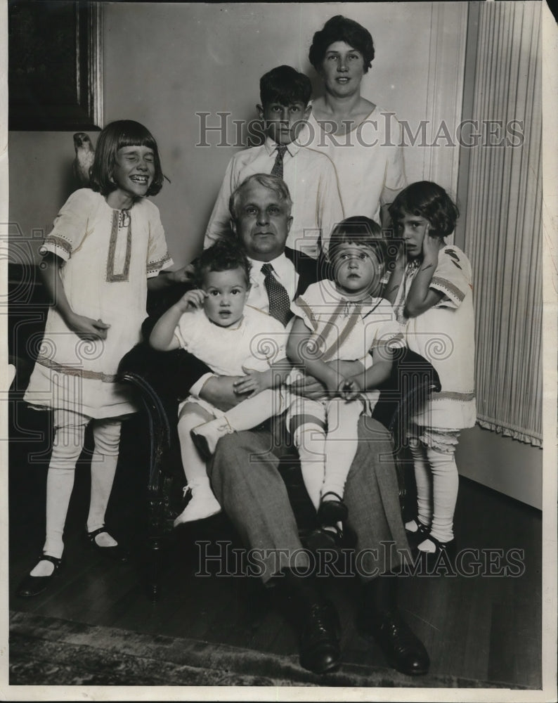 1927 Press Photo Mr & Mrs James Davis & kids Jane, Jewel, James, Joan, Jean