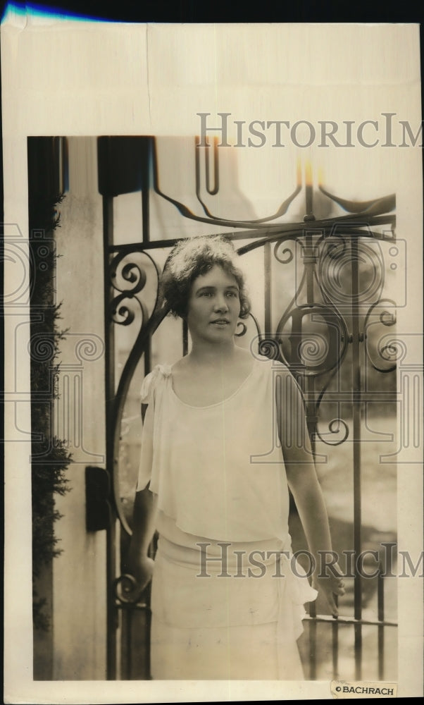 1929 Press Photo Mrs. James J. Davis wearing a white dress
