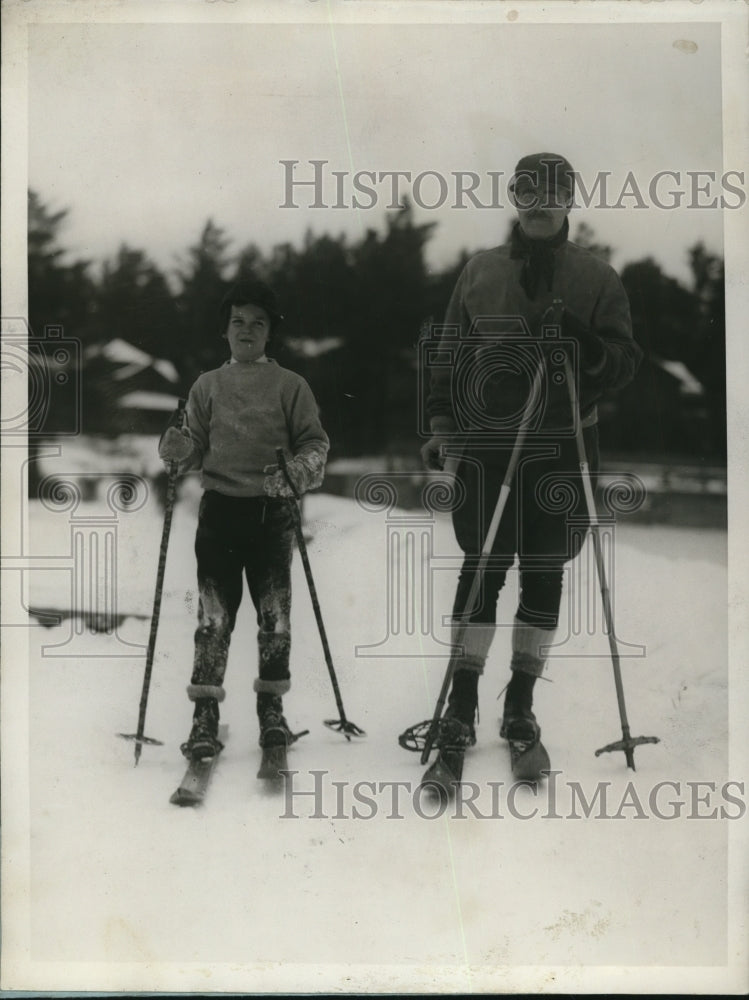Load image into Gallery viewer, 1929 Press Photo Benjamin Tilgham and his son Richard at Lake Placid Club
