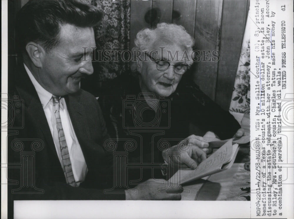1958 Press Photo Mrs. Sallie Souther with her attorney John Riley