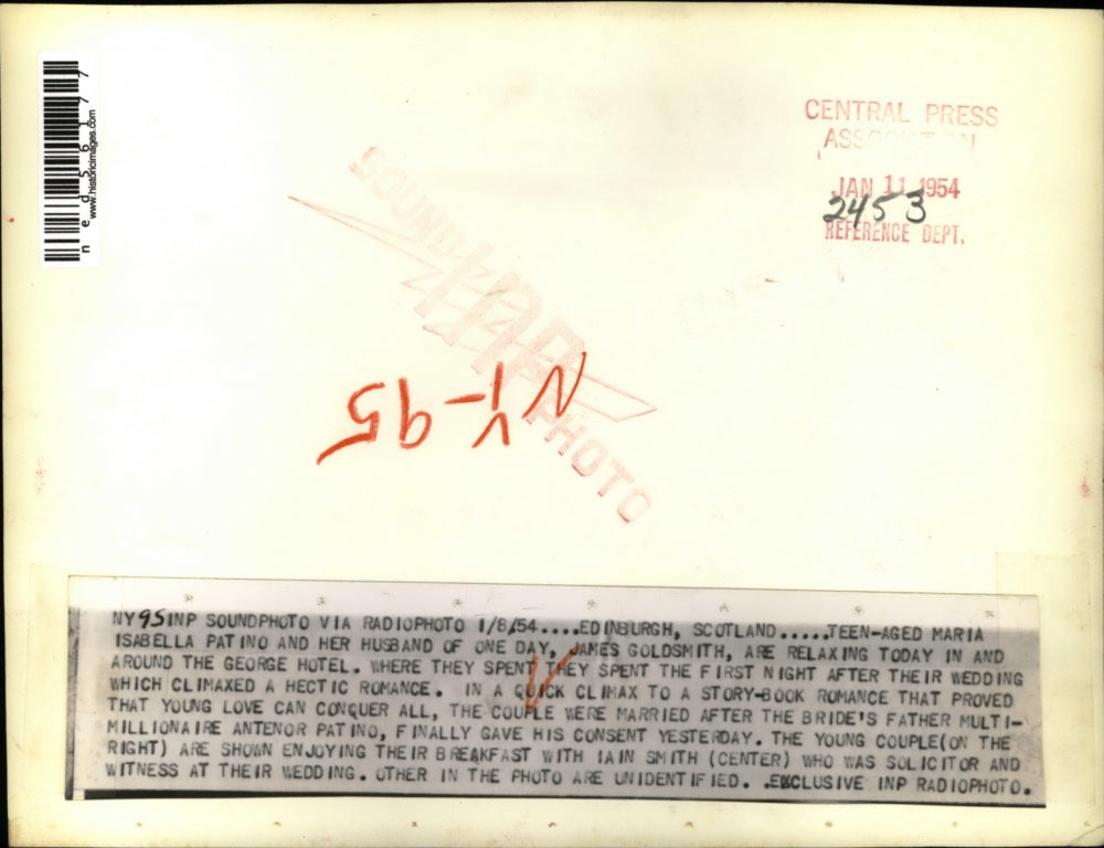 1954 Press Photo Edinburgh Scotland Maria I Patino, husband James Goldsmith