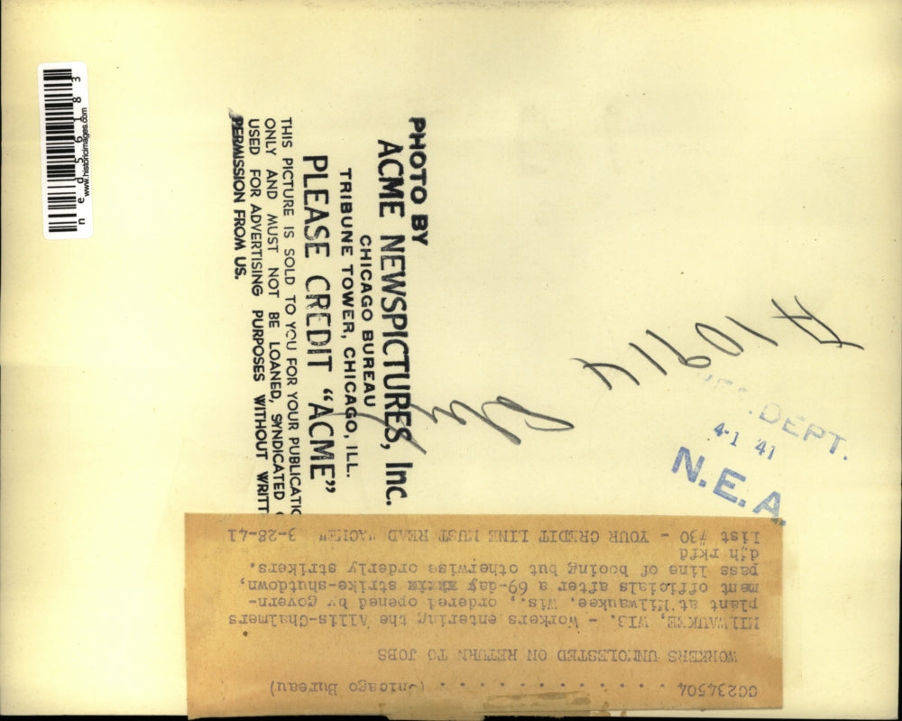 1941 Press Photo Milwaukee Wisconsin Allis Chalmers Plant Government Riot Strike