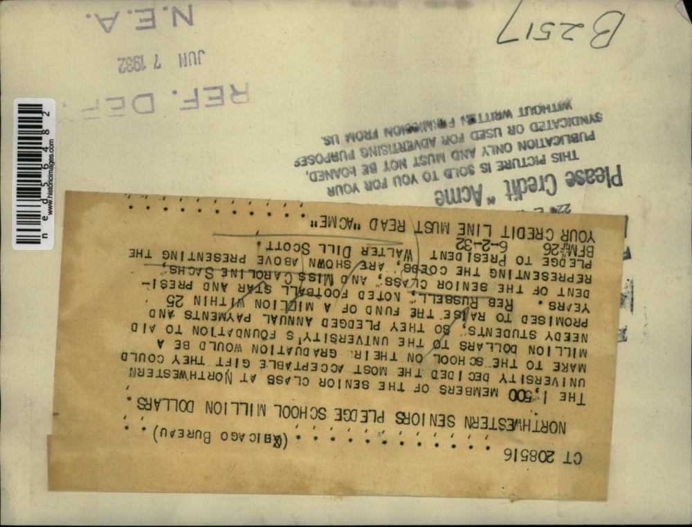 1932 Press Photo R. Russell & C. Sachs presenting pledge to W.D. Scott