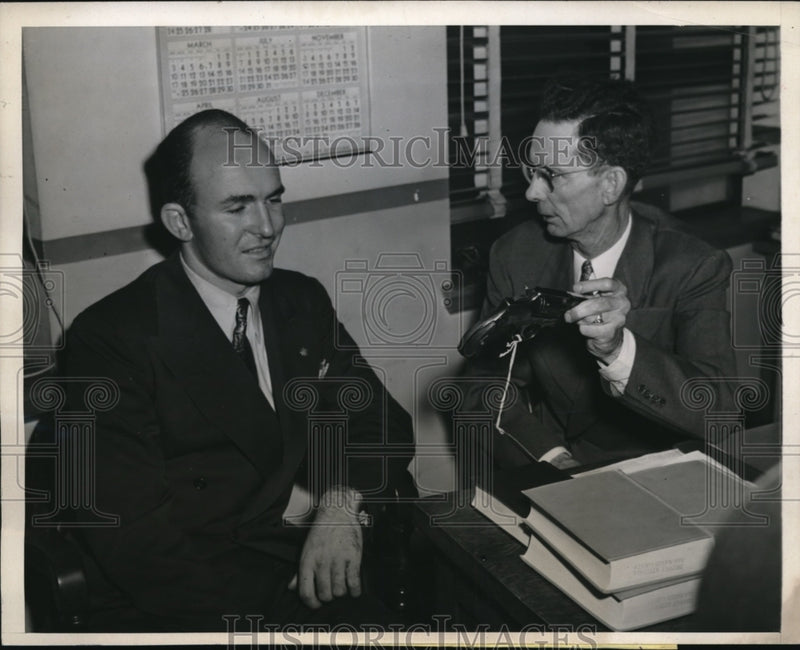 Load image into Gallery viewer, 1946 Press Photo Ronald E. Haehler, Jr. with attorney A.S. Whitmore
