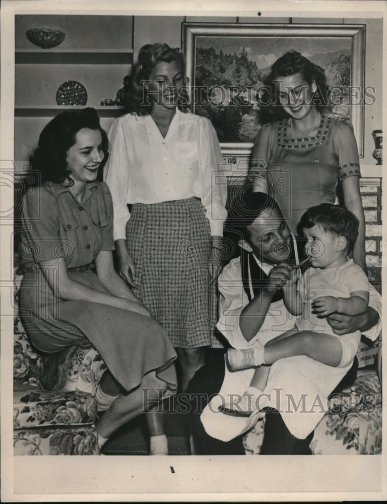 1941 Press Photo Lone male in a class of 38 women in "Child care and Training"