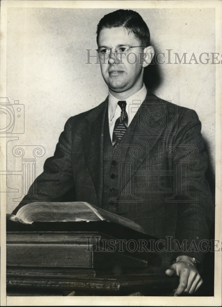 Load image into Gallery viewer, 1940 Press Photo Rev. Winslor Wilson Pastor of Methodist Churches at Minn,
