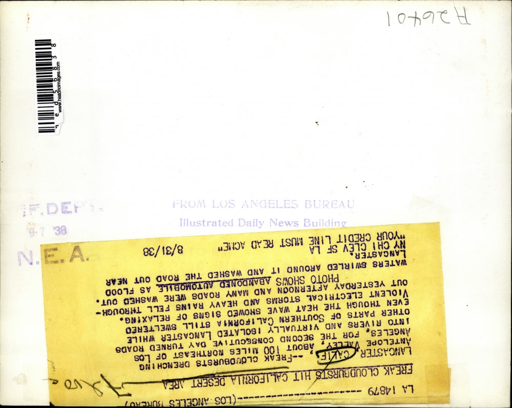 1938 Press Photo Flood Washed Out Abandoned Car, Lancaster California Desert