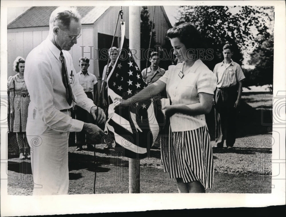 1942 Press Photo Flag Raising Ceremonies