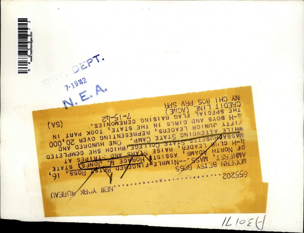 1942 Press Photo Flag Raising Ceremonies