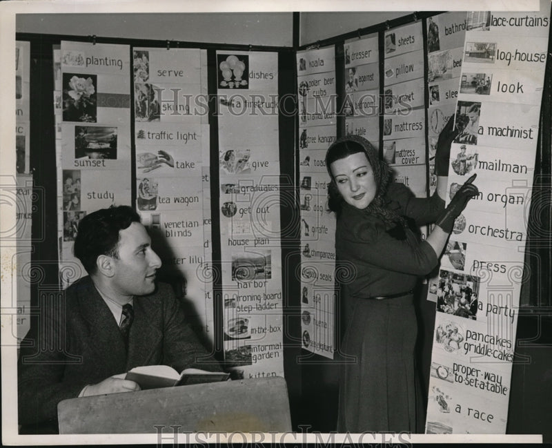 Load image into Gallery viewer, 1939 Press Photo Educational Center with Different Nationalities

