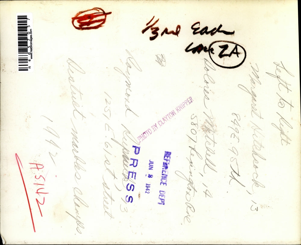 1942 Press Photo Margaret Hitchcock, Dolores Mitchell and Raymond