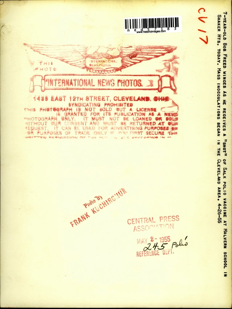 1955 Press Photo Bob Freed winces as he receives a shot of Salk Polio Vaccine