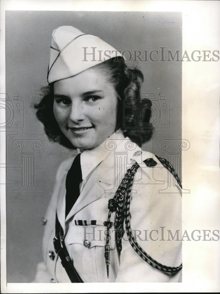 1941 Press Photo Gertrude L. Hellmers Honorary Captain of Pershing Rifles