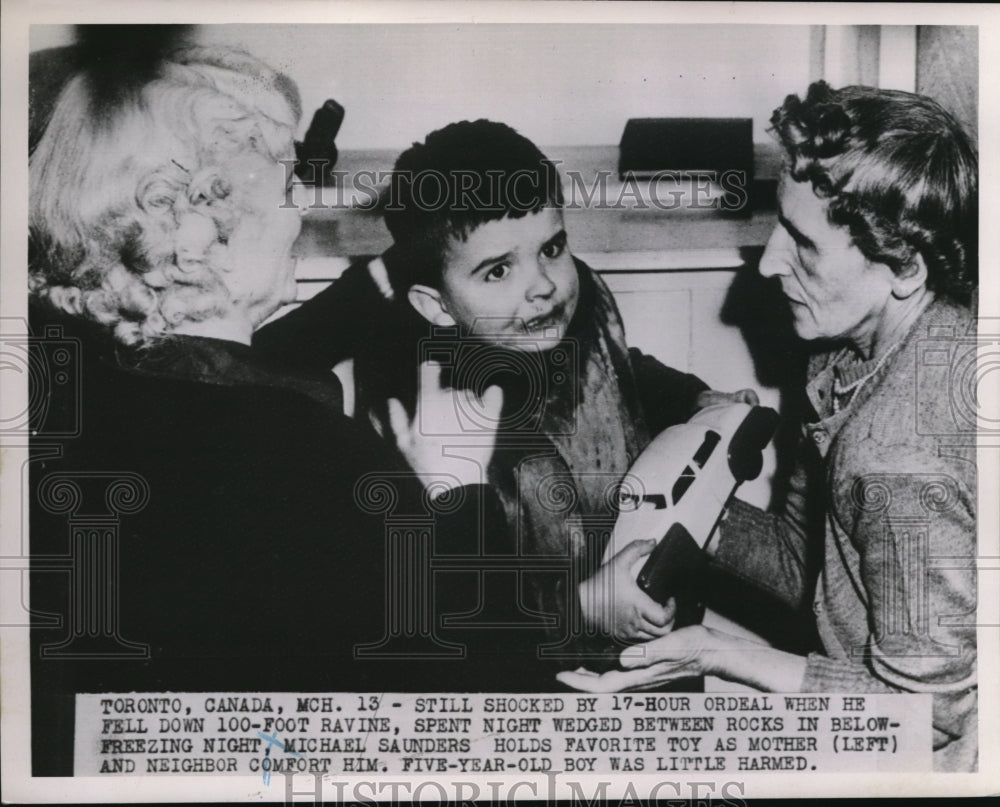 1952 Press Photo Michael Sauders still shocked from his accident