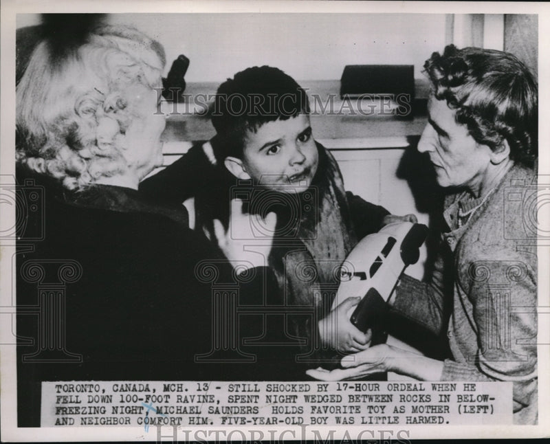 Load image into Gallery viewer, 1952 Press Photo Michael Sauders still shocked from his accident
