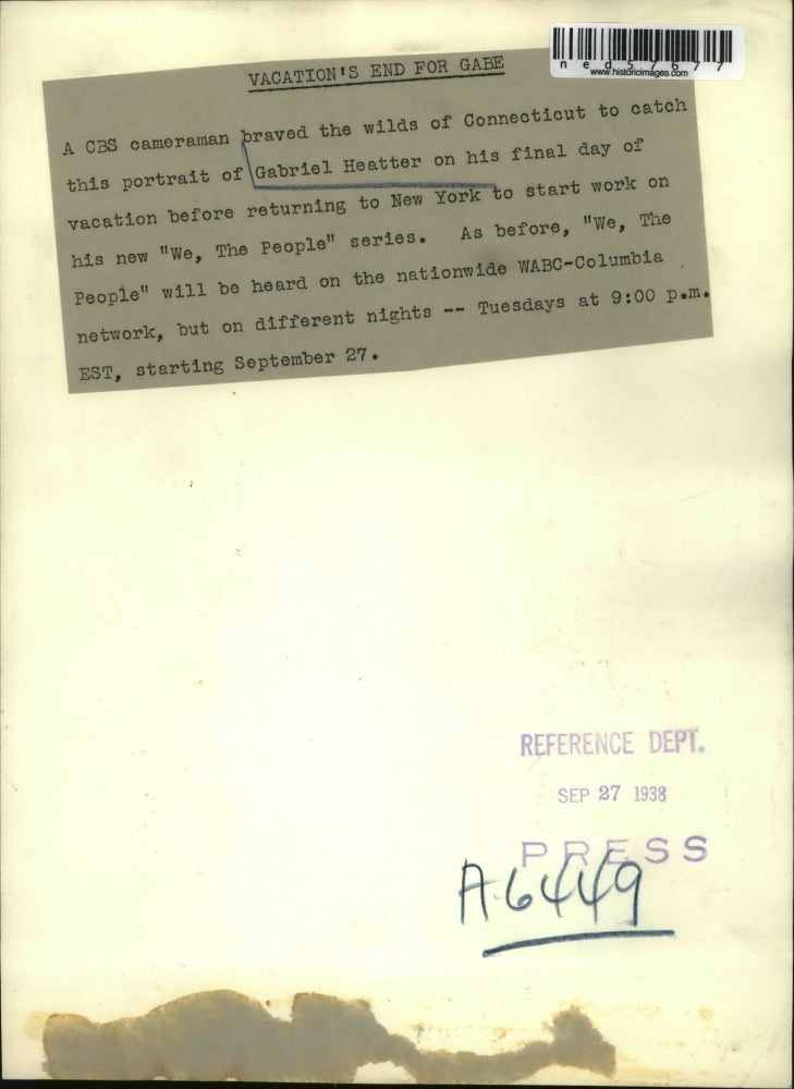 1938 Press Photo Gabriel Heatter, on his final day of vacation before